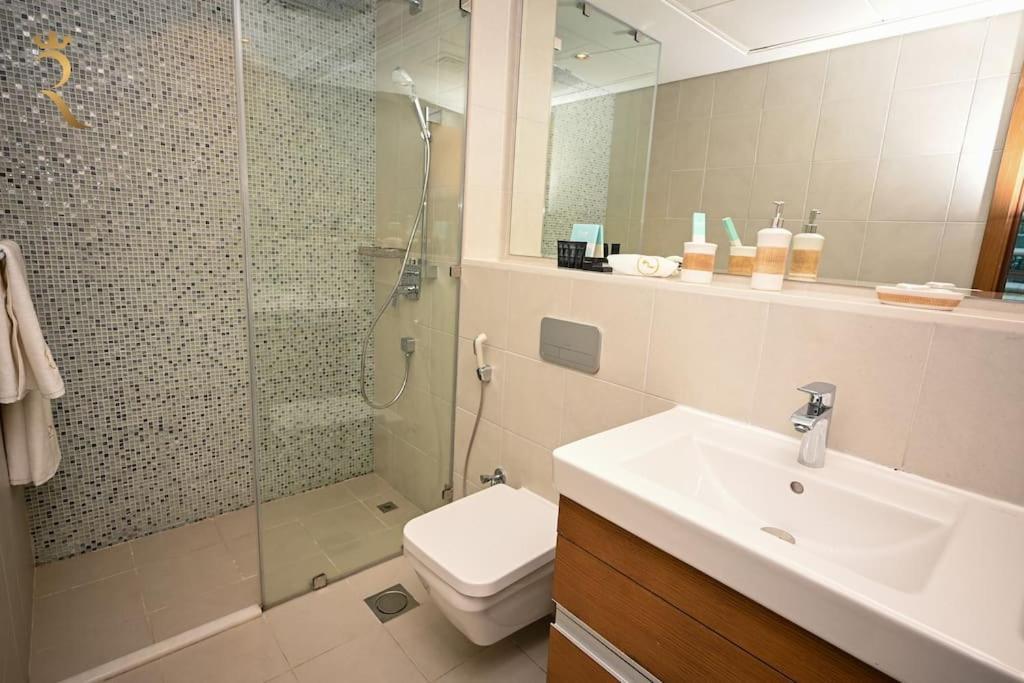 2br Enchanted Hideaway With Pool & Gym Al Raha Apartment