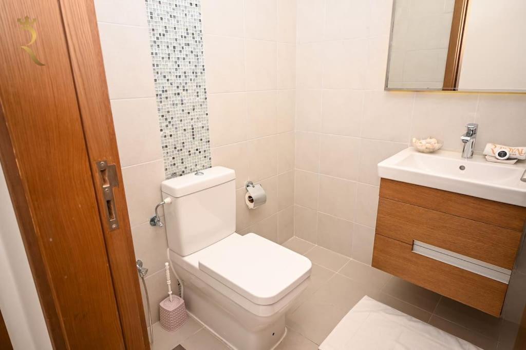 Apartment 2br Enchanted Hideaway With Pool & Gym Al Raha