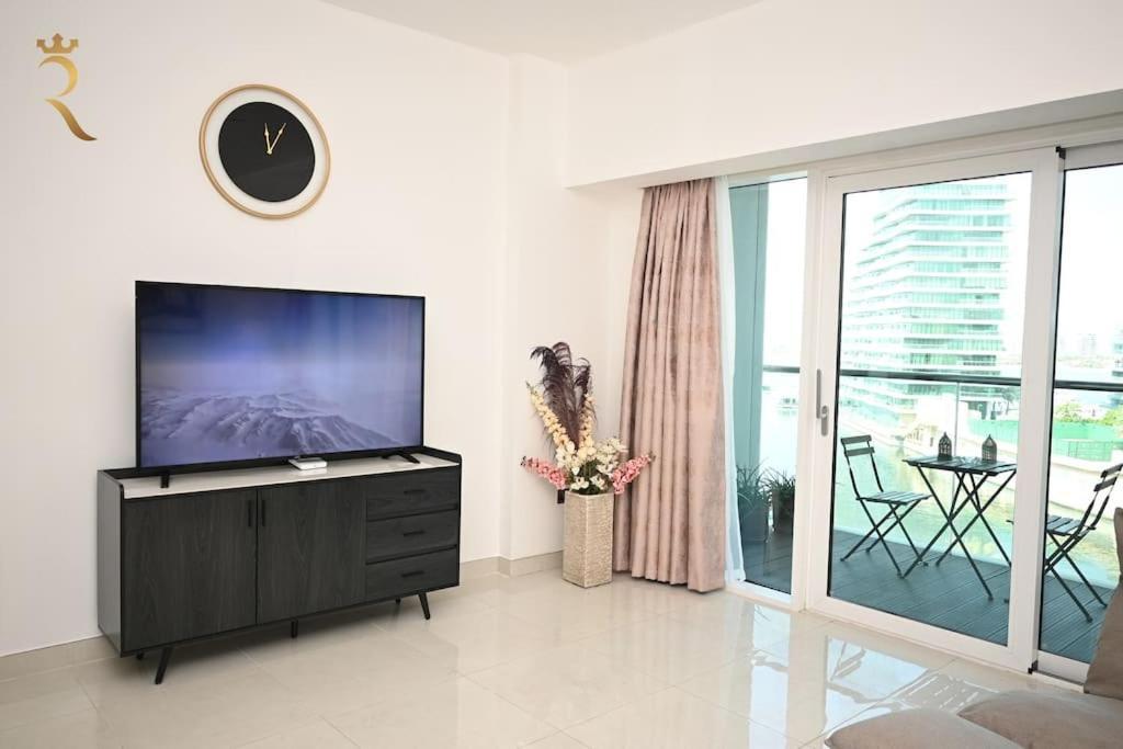 2br Enchanted Hideaway With Pool & Gym Al Raha